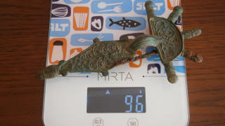 Славянская пальчатая фибула днепровского типа