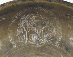 Гравировка на средневековой бронзовой посуде