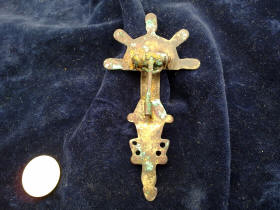 Застежка раннесредневековой фибулы из Крыма