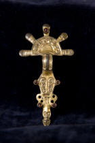 Фибула типа «Аквилея» – вариант остготских фибул типа Udina Planis. VI в. н.э. – по Засецкой И.П. или конец VI-VII вв. – по Айбабину А.И.