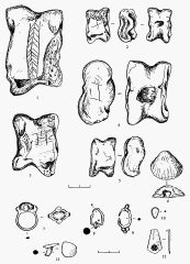 Рис. 45. Сидоровское городище. Астрагалы со знаками и украшения: 1-5 &mdash; кость; 6 &mdash; раковина; 7-9, 11-12 &mdash; бронза; 10 &mdash; золото. 