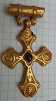 Византийский золотой крест с камнем, VII-VIII век.