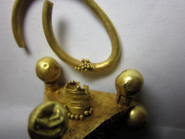 Раннесредневековые византийские украшения, украшнные зернью