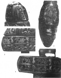 Детали рукояти меча из Гнёздова: 1 - головка навершия, вид сбоку; 2 - навершие, вид сверху, 3 - основание навершия, 4 - перекрестие.