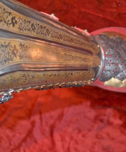 Наручи-лодочки "Карваши" с чешуйчатой рукавицей