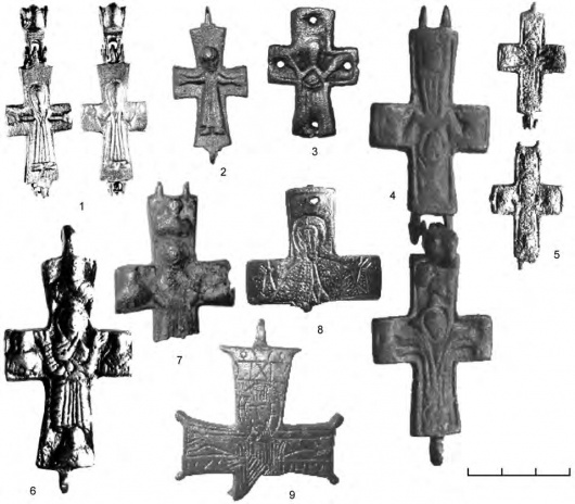 Рельефные кресты-энколпионы из крепости Исакча (Румыния)