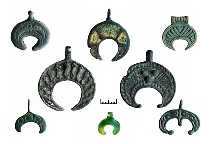 Узкорогие лунницы-обереги