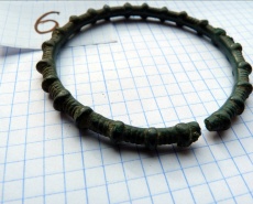 Клад бронзовых браслетов VIII-VI до н.э.