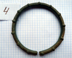 Клад бронзовых браслетов VIII-VI до н.э.