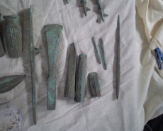 Клад бронзовых изделий культуры Ноуа XIV-XIII вв. до н.э.